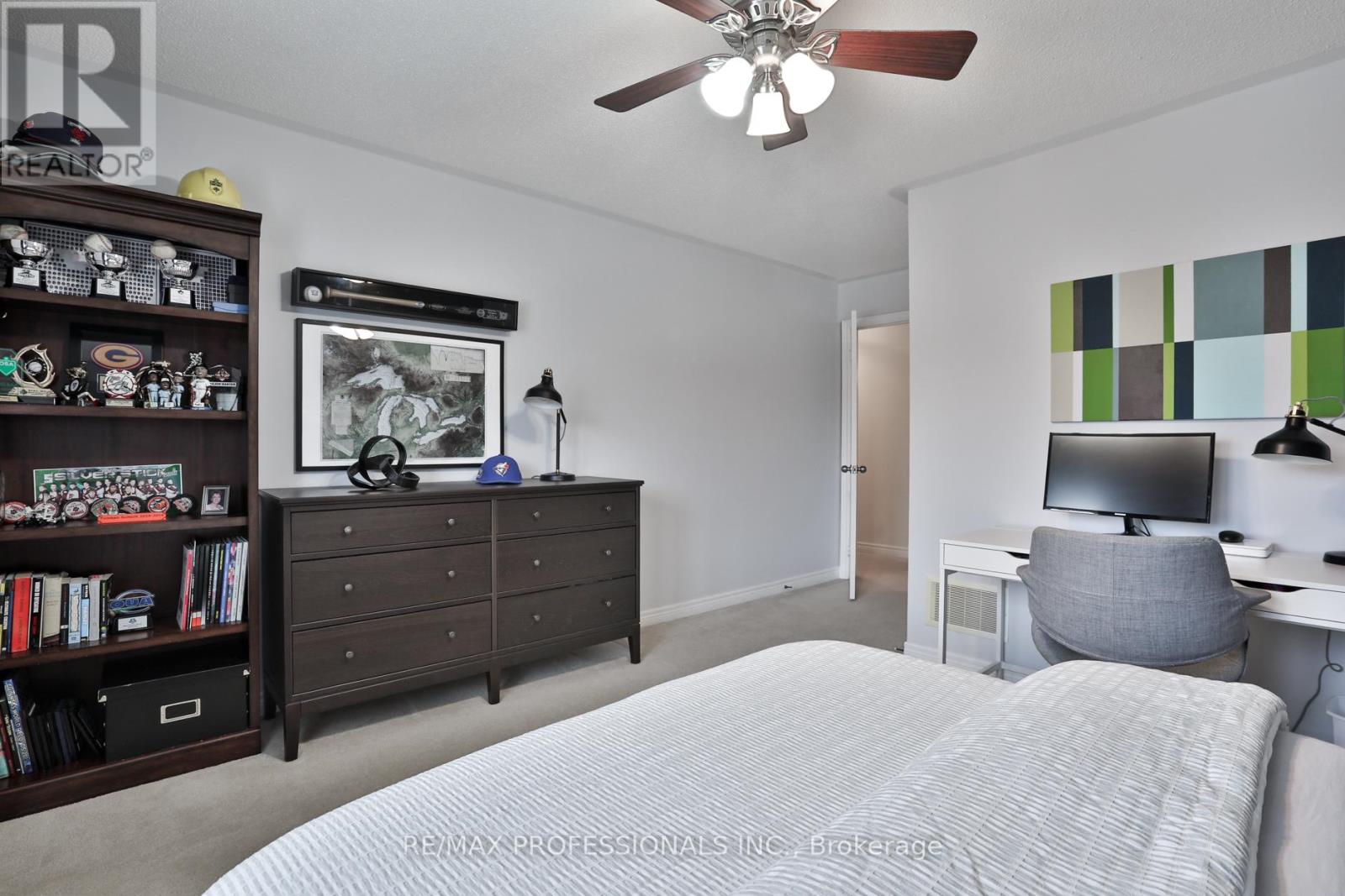 29 Callisto Court, Mississauga, Ontario  L5M 0A1 - Photo 36 - W12865972