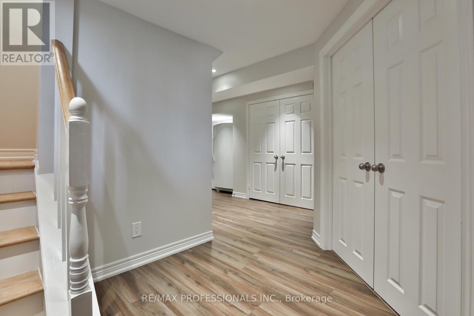 29 Callisto Court, Mississauga, Ontario  L5M 0A1 - Photo 40 - W12865972