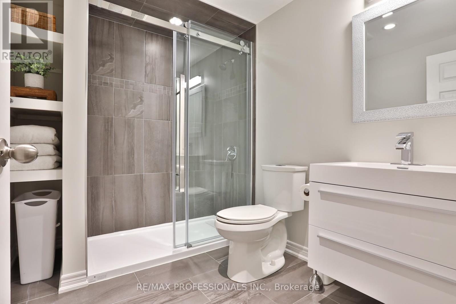 29 Callisto Court, Mississauga, Ontario  L5M 0A1 - Photo 41 - W12865972