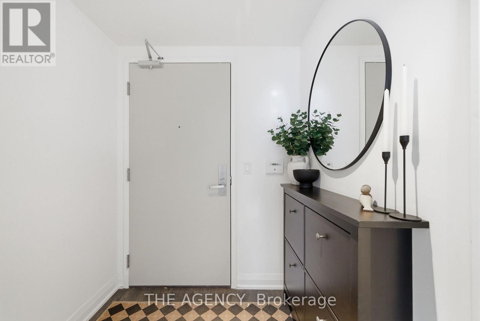 1907 - 30 Gibbs Road, Toronto, Ontario  M9B 0E4 - Photo 2 - W12865982