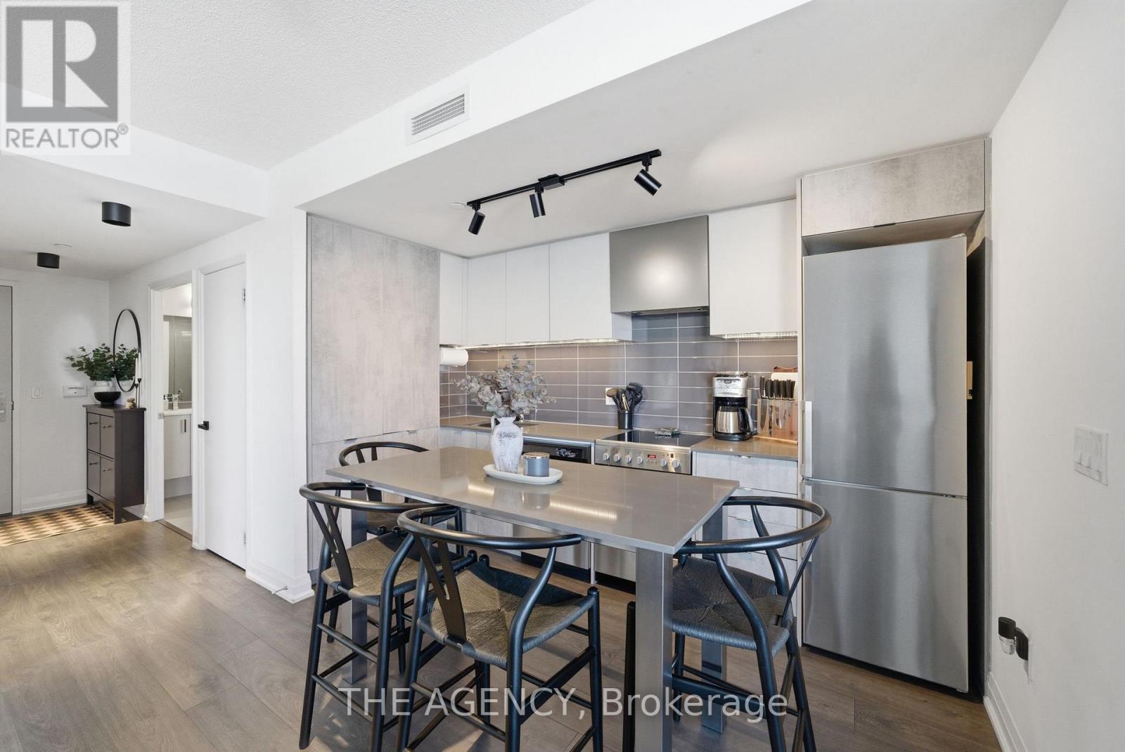 1907 - 30 Gibbs Road, Toronto, Ontario  M9B 0E4 - Photo 6 - W12865982