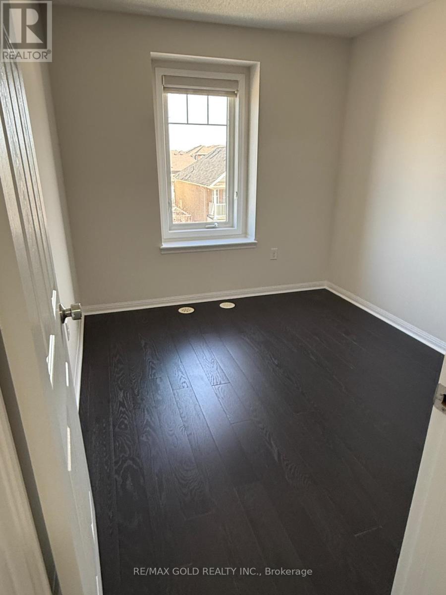 6 Stemford Road, Brampton, Ontario  L7A 0S5 - Photo 15 - W12866084