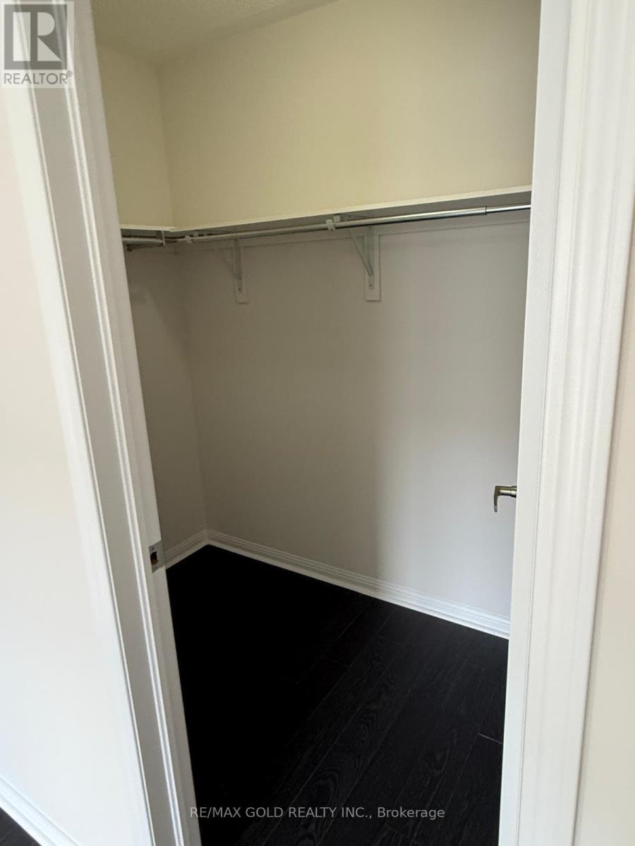 6 Stemford Road, Brampton, Ontario  L7A 0S5 - Photo 17 - W12866084