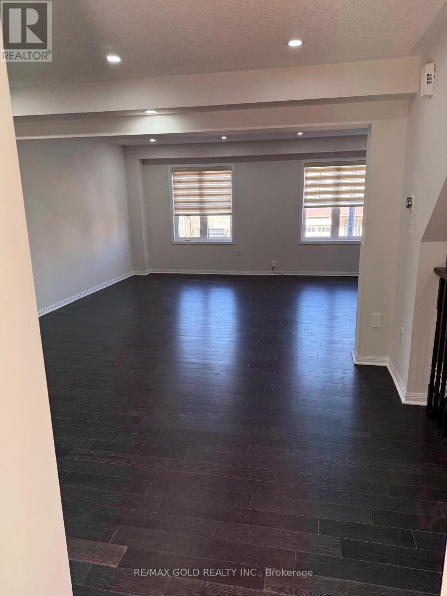 6 Stemford Road, Brampton, Ontario  L7A 0S5 - Photo 6 - W12866084