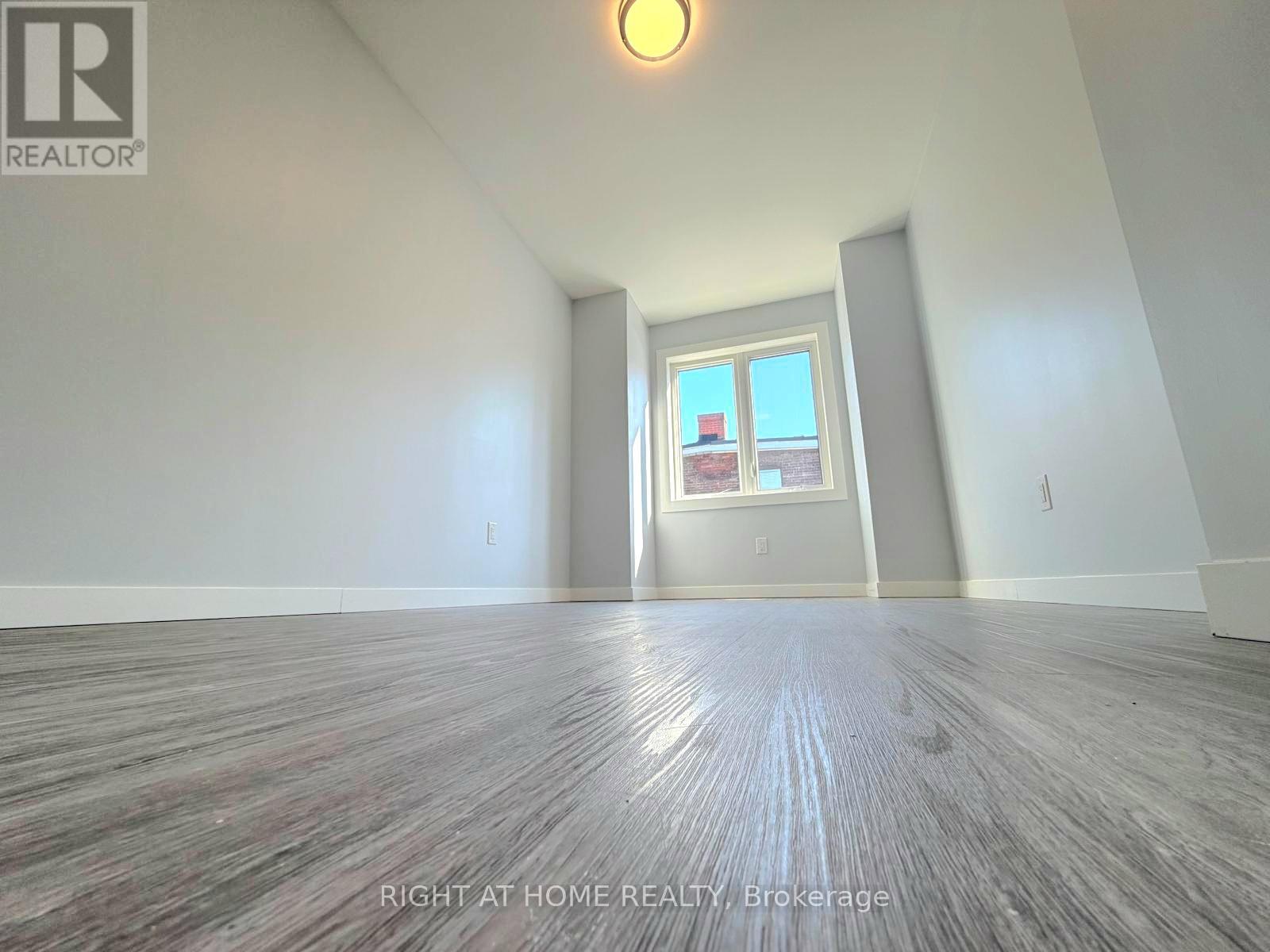 Laneway Suite - 984 Ossington Avenue, Toronto, Ontario  M6G 3V6 - Photo 8 - W12866092