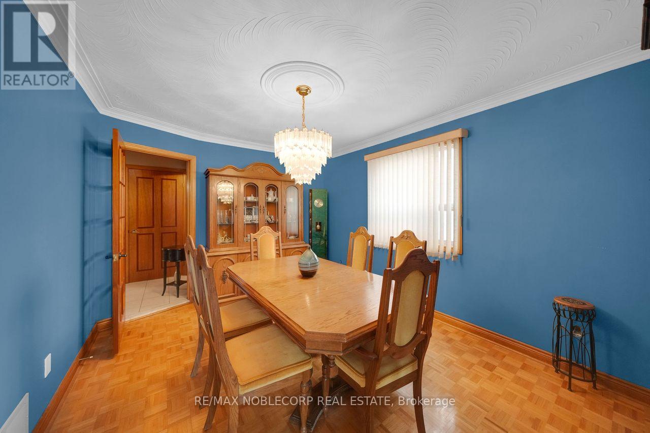 100 Glenn Hawthorne Boulevard S, Mississauga, Ontario  L5R 2K3 - Photo 10 - W12866104