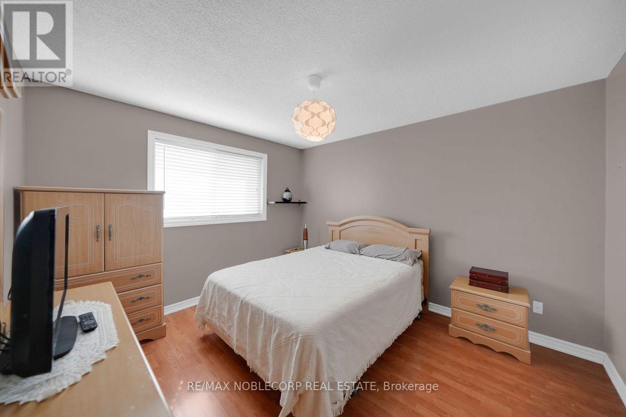 100 Glenn Hawthorne Boulevard S, Mississauga, Ontario  L5R 2K3 - Photo 22 - W12866104