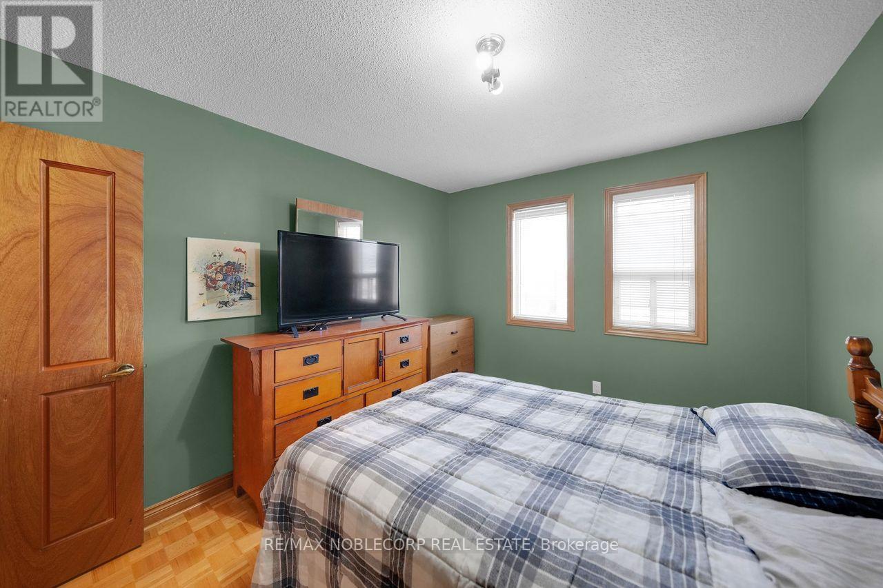 100 Glenn Hawthorne Boulevard S, Mississauga, Ontario  L5R 2K3 - Photo 27 - W12866104