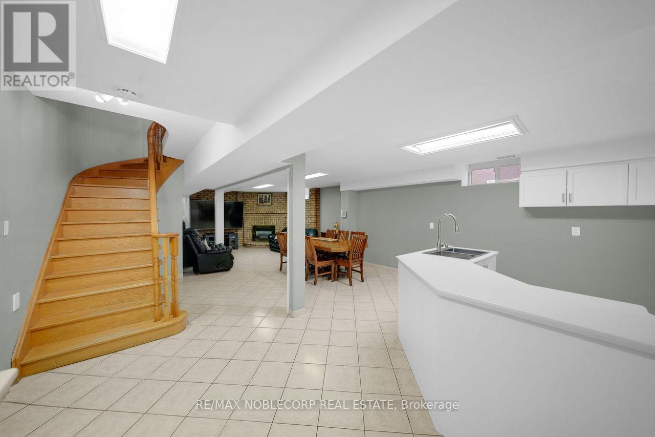 100 Glenn Hawthorne Boulevard S, Mississauga, Ontario  L5R 2K3 - Photo 29 - W12866104