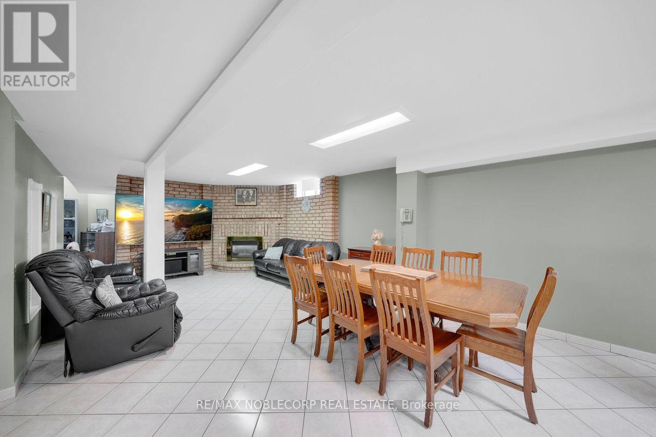 100 Glenn Hawthorne Boulevard S, Mississauga, Ontario  L5R 2K3 - Photo 32 - W12866104