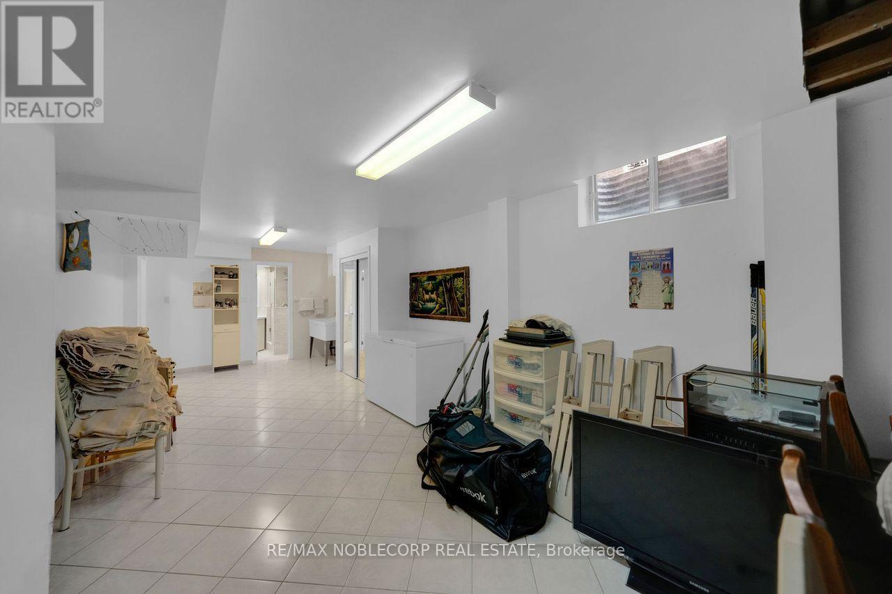 100 Glenn Hawthorne Boulevard S, Mississauga, Ontario  L5R 2K3 - Photo 35 - W12866104