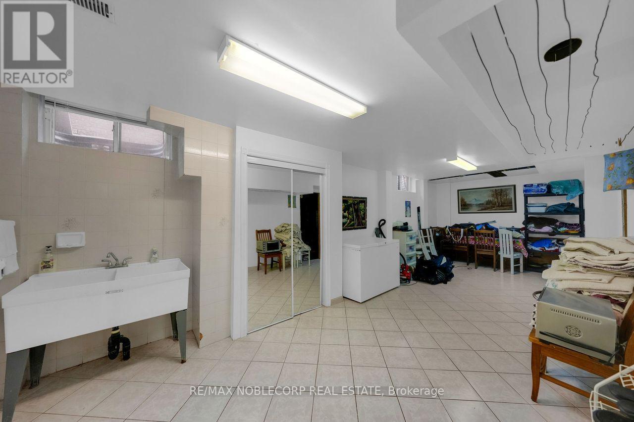 100 Glenn Hawthorne Boulevard S, Mississauga, Ontario  L5R 2K3 - Photo 36 - W12866104