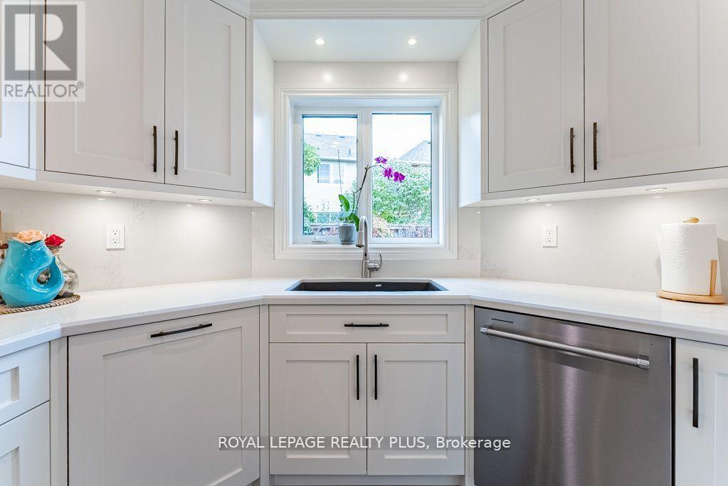 20 Navy Crescent, Brampton, Ontario  L7A 1P3 - Photo 17 - W12866112