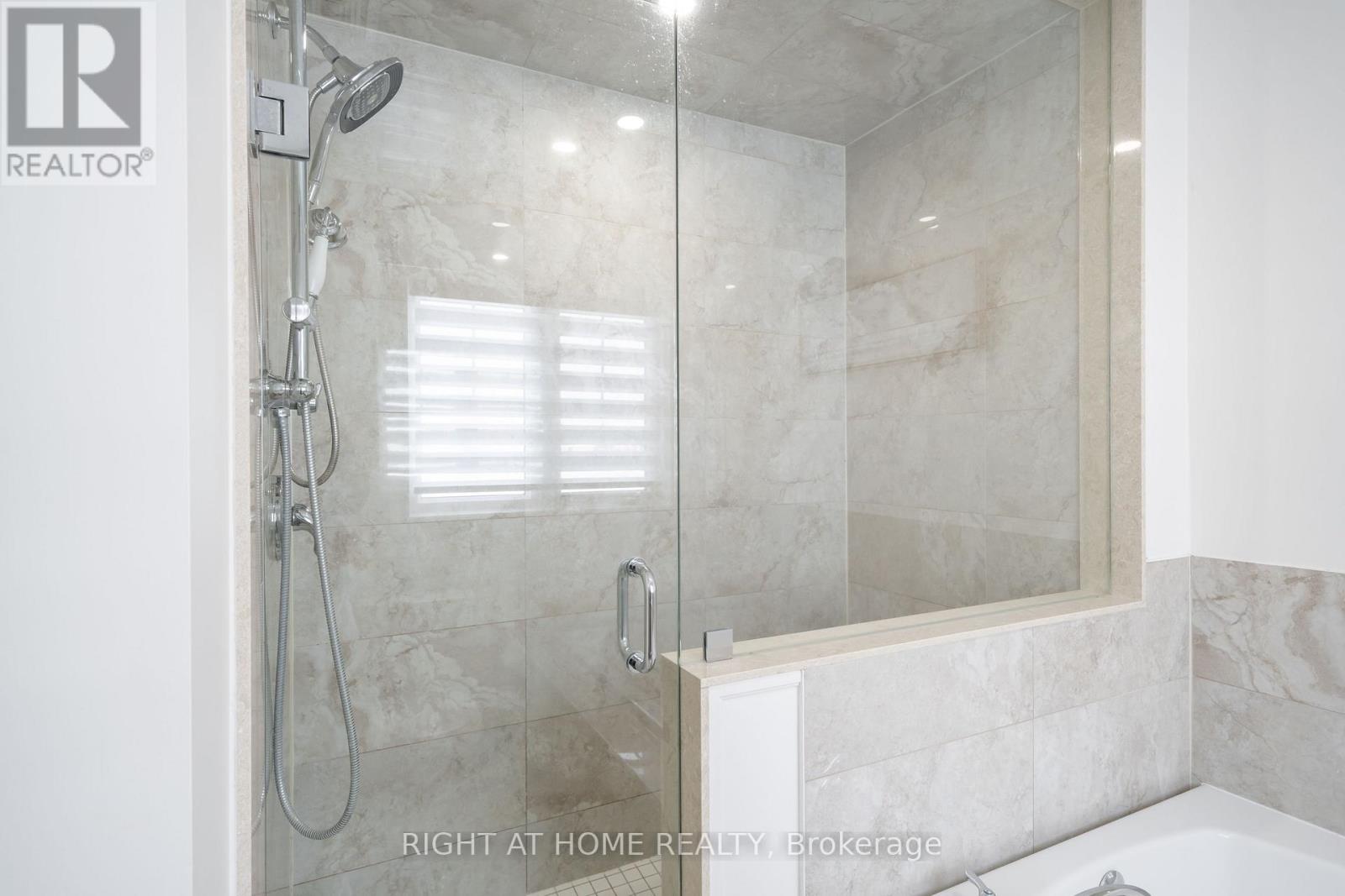 12 Tupling Street, Bradford West Gwillimbury, Ontario  L3Z 0W8 - Photo 33 - N12774272