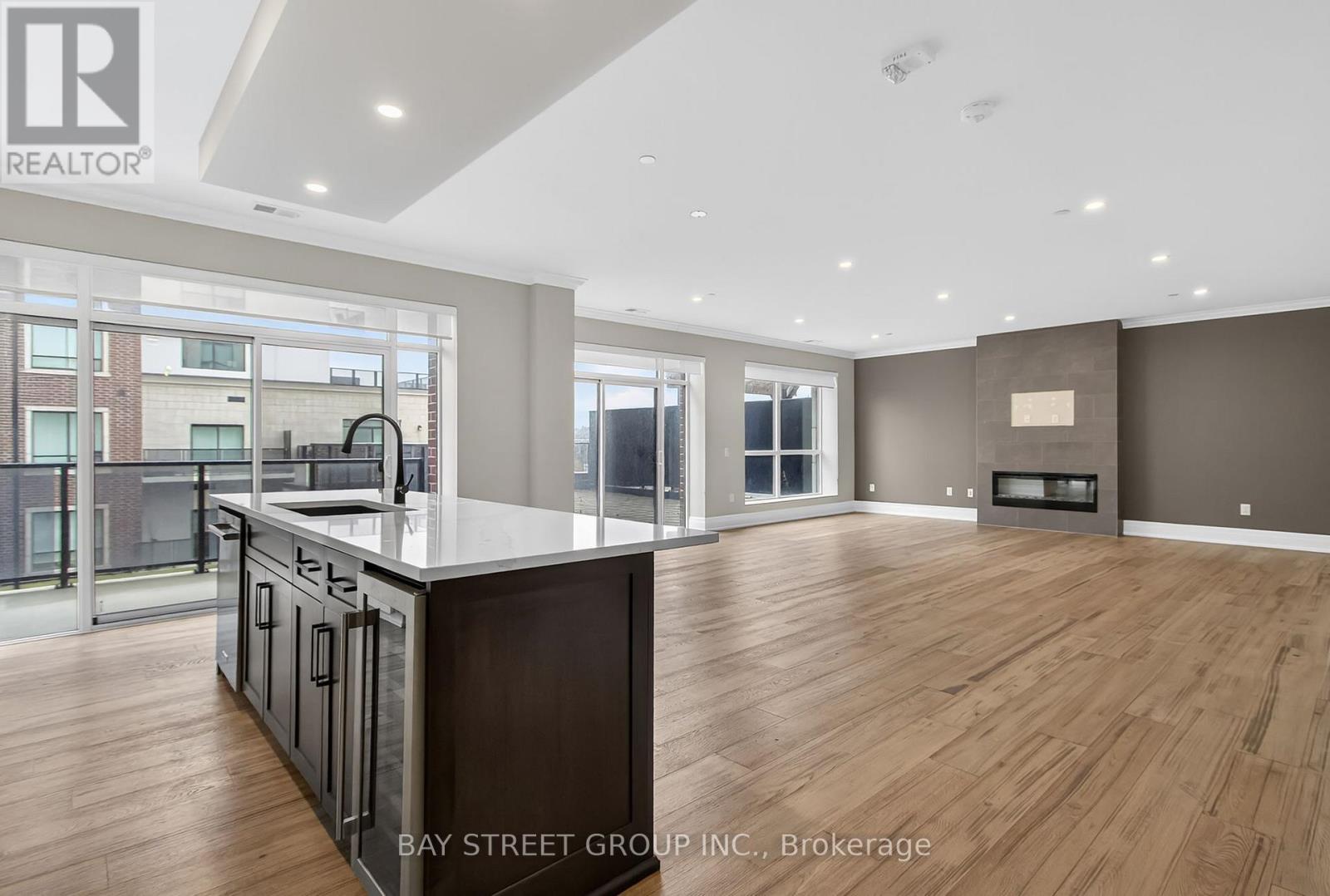 210 - 460 Callaway Road, London North, Ontario  N6G 0Z2 - Photo 2 - X12865788