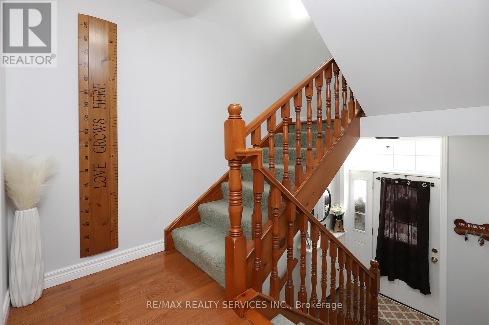 52 Crozier Street, East Luther Grand Valley, Ontario  L9W 5N6 - Photo 6 - X12865810