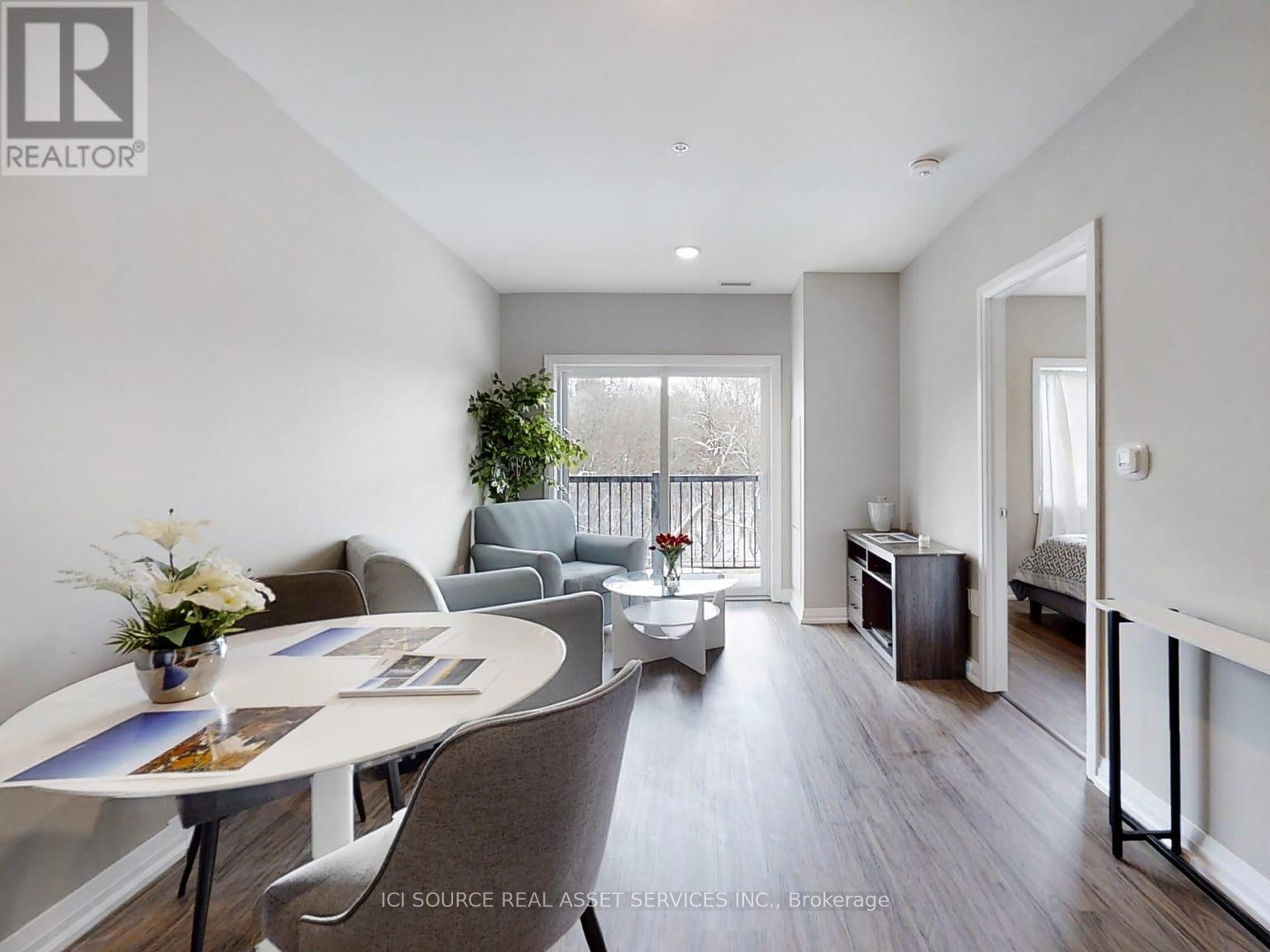 305 - 77 William Street N, Kawartha Lakes, Ontario  K9V 4A2 - Photo 3 - X12866030