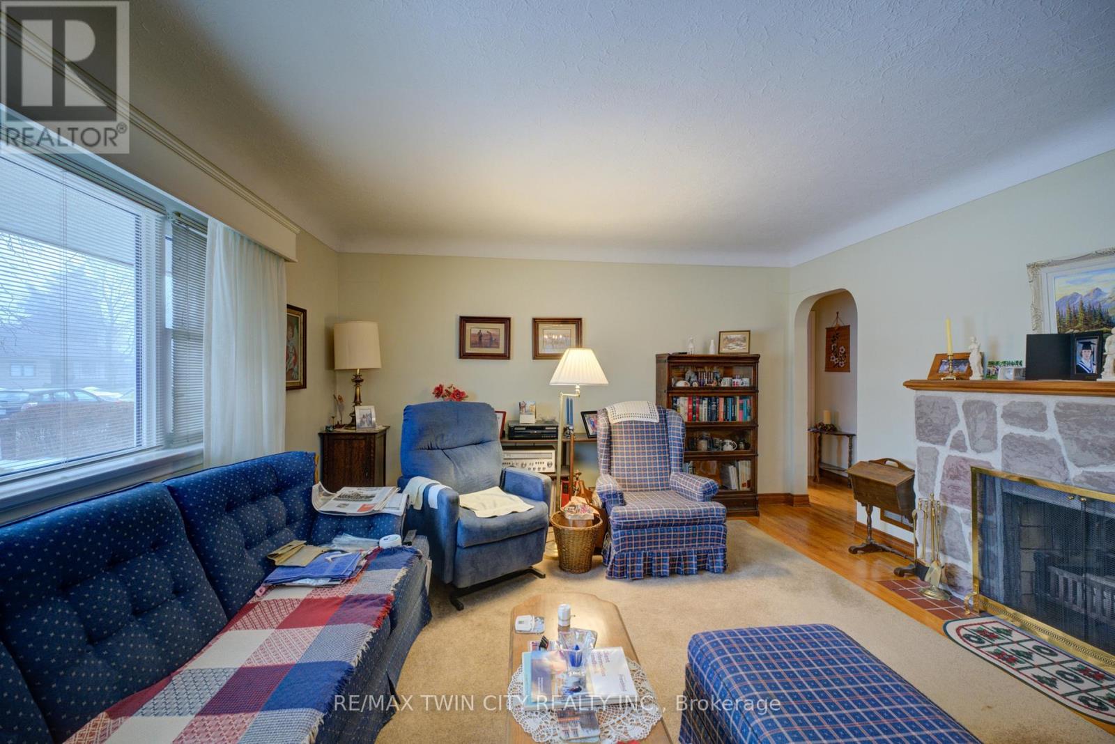 64 The Strand Avenue, Brantford, Ontario  N3R 1Z4 - Photo 5 - X12866048