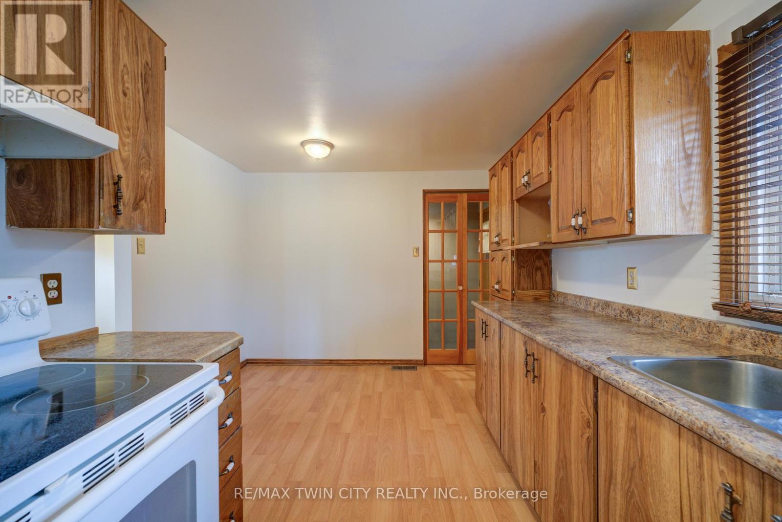 390 Brantwood Park Road, Brantford, Ontario  N3P 1K7 - Photo 10 - X12866062