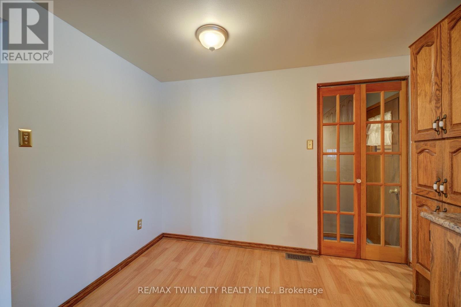 390 Brantwood Park Road, Brantford, Ontario  N3P 1K7 - Photo 11 - X12866062