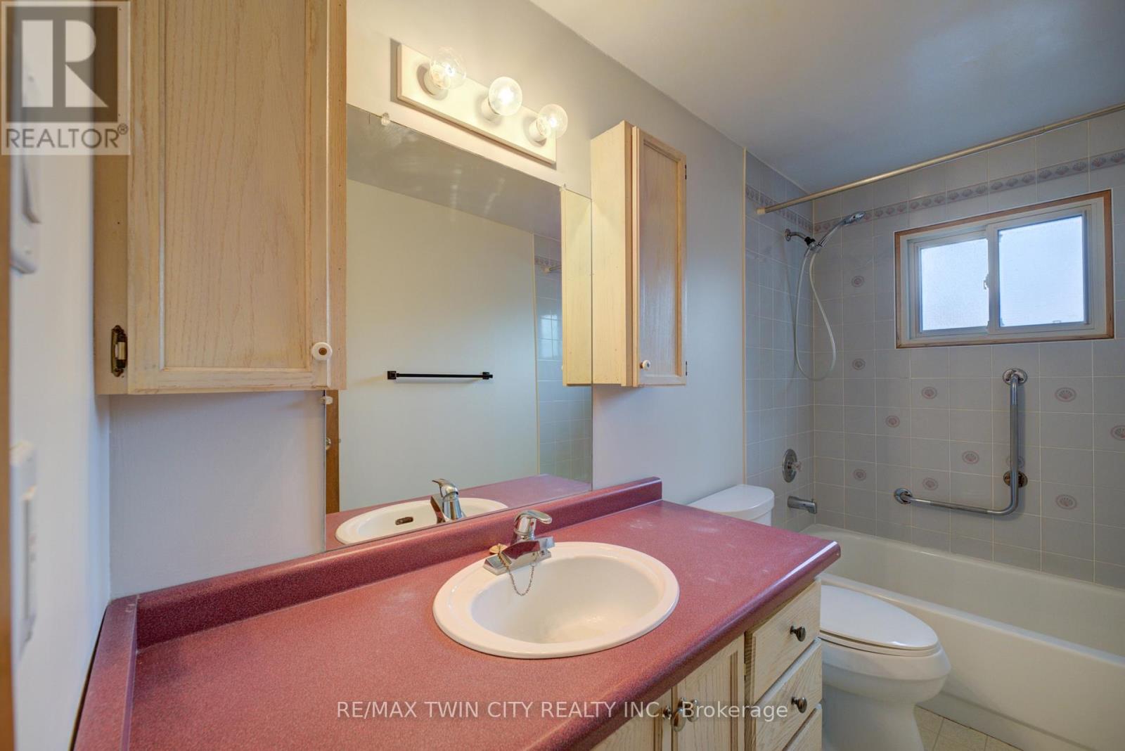 390 Brantwood Park Road, Brantford, Ontario  N3P 1K7 - Photo 13 - X12866062