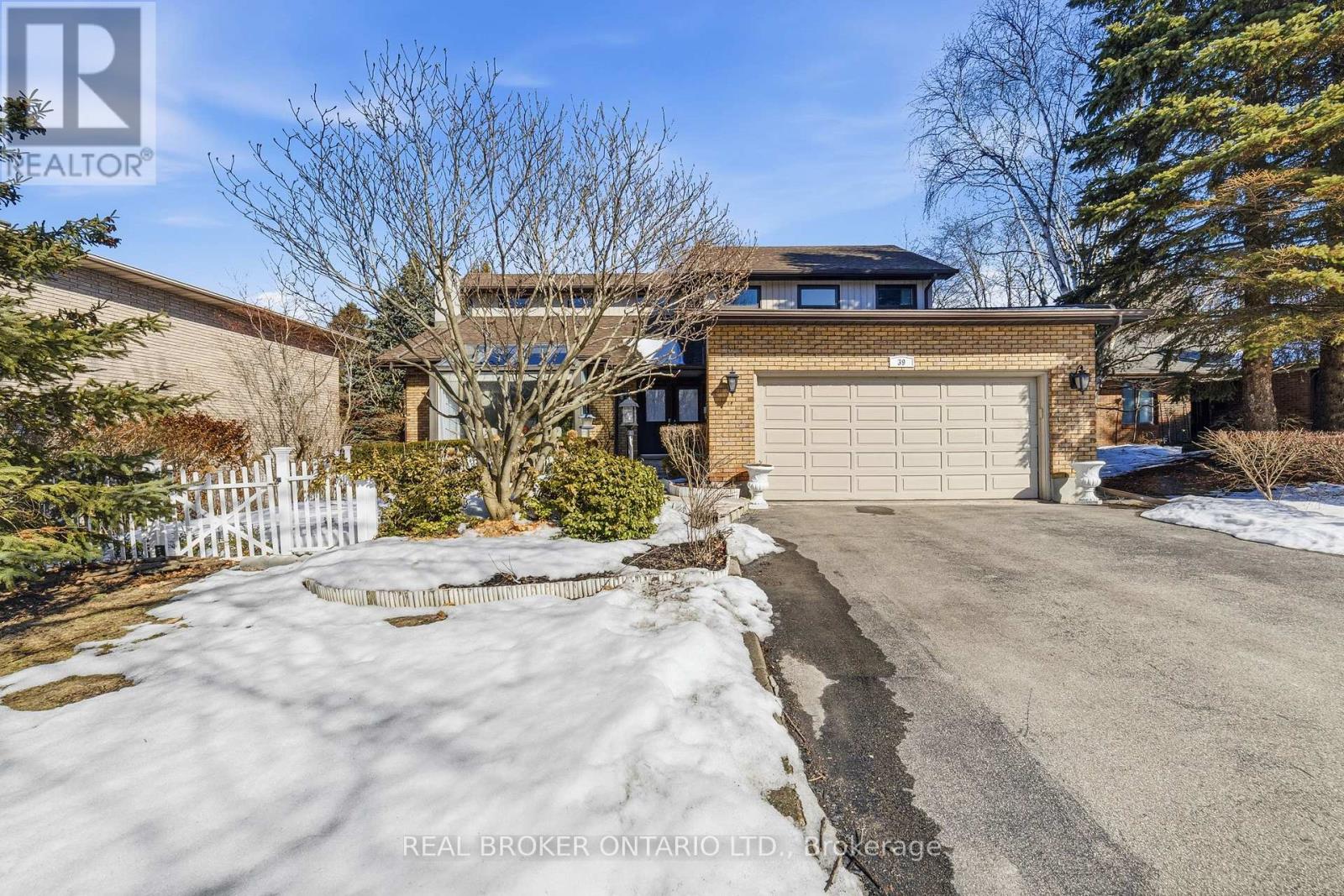 39 TEMPLER DRIVE, Hamilton, Ontario