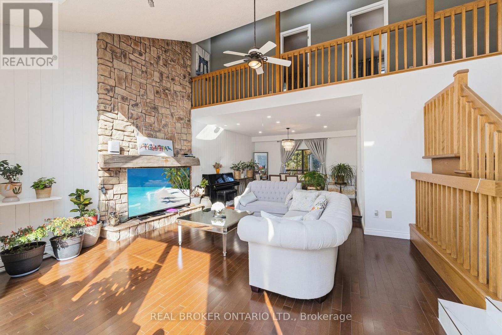 39 Templer Drive, Hamilton, Ontario  L9G 3X7 - Photo 5 - X12866114