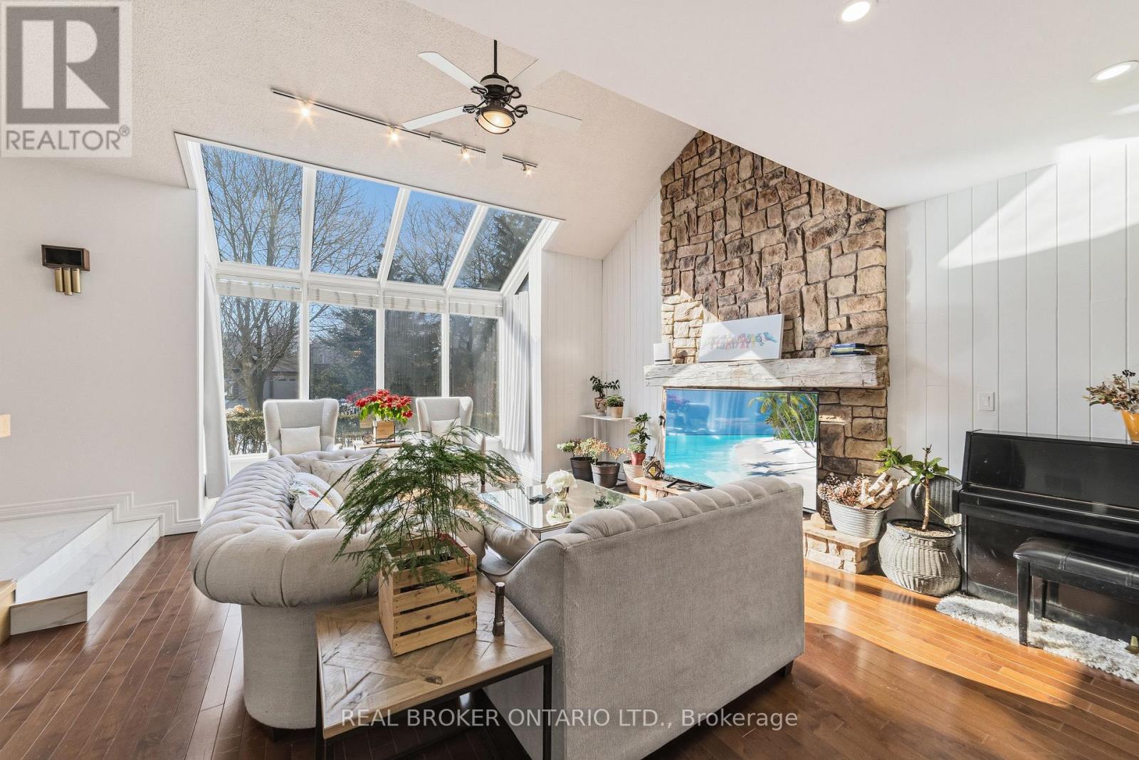 39 Templer Drive, Hamilton, Ontario  L9G 3X7 - Photo 6 - X12866114