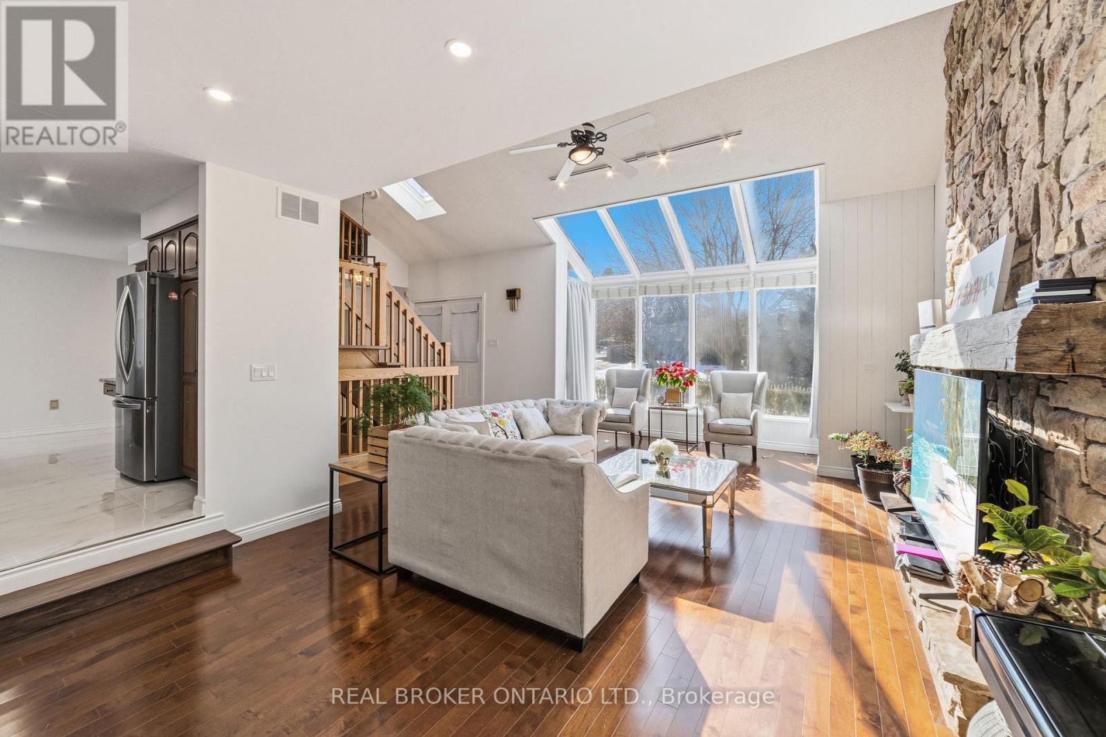 39 Templer Drive, Hamilton, Ontario  L9G 3X7 - Photo 8 - X12866114