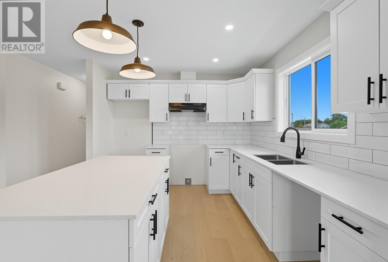 237 Pentagon Blvd, Sault Ste. Marie, Ontario P6B 6G2 - Photo 18 - SM260448