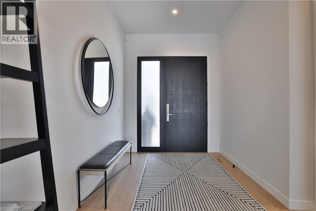 70 Upper Mount Albion Road, Hamilton, Ontario  L8J 2S1 - Photo 4 - 40806591