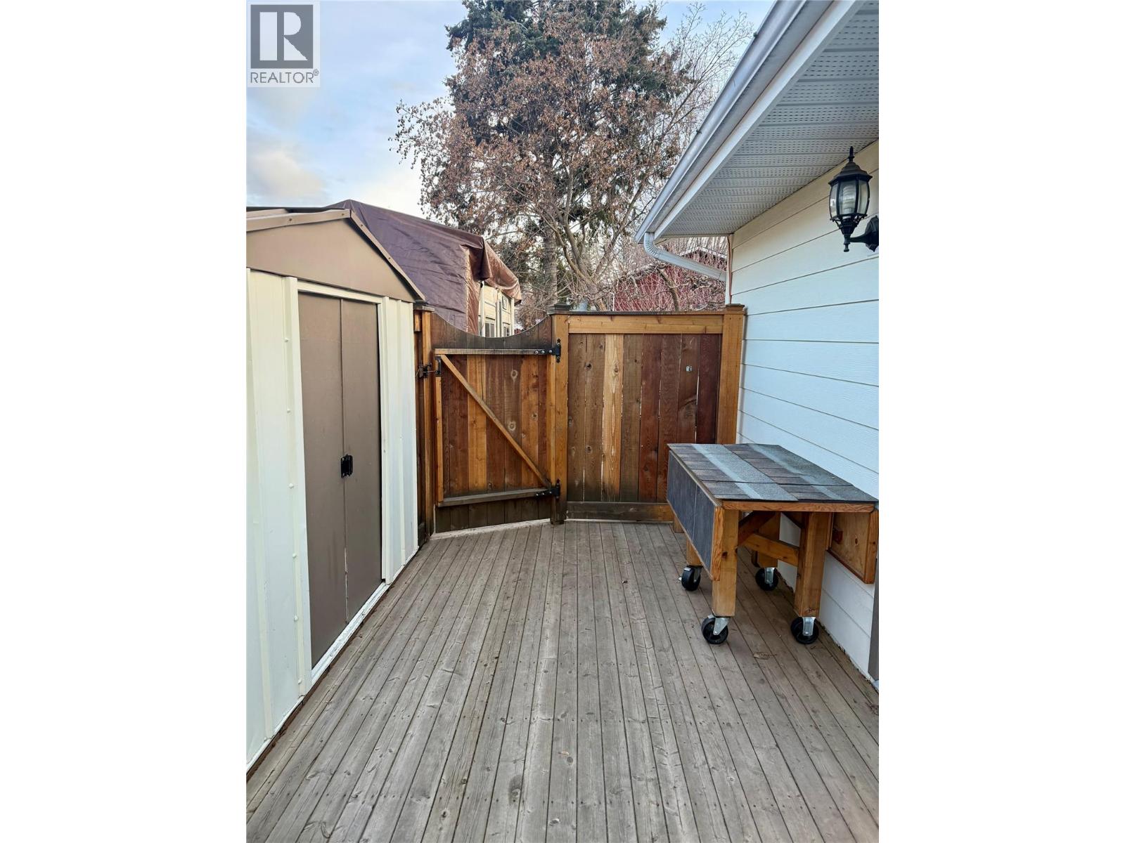 2413 4th Street S, Cranbrook, British Columbia  V1C 5C5 - Photo 11 - 10378077