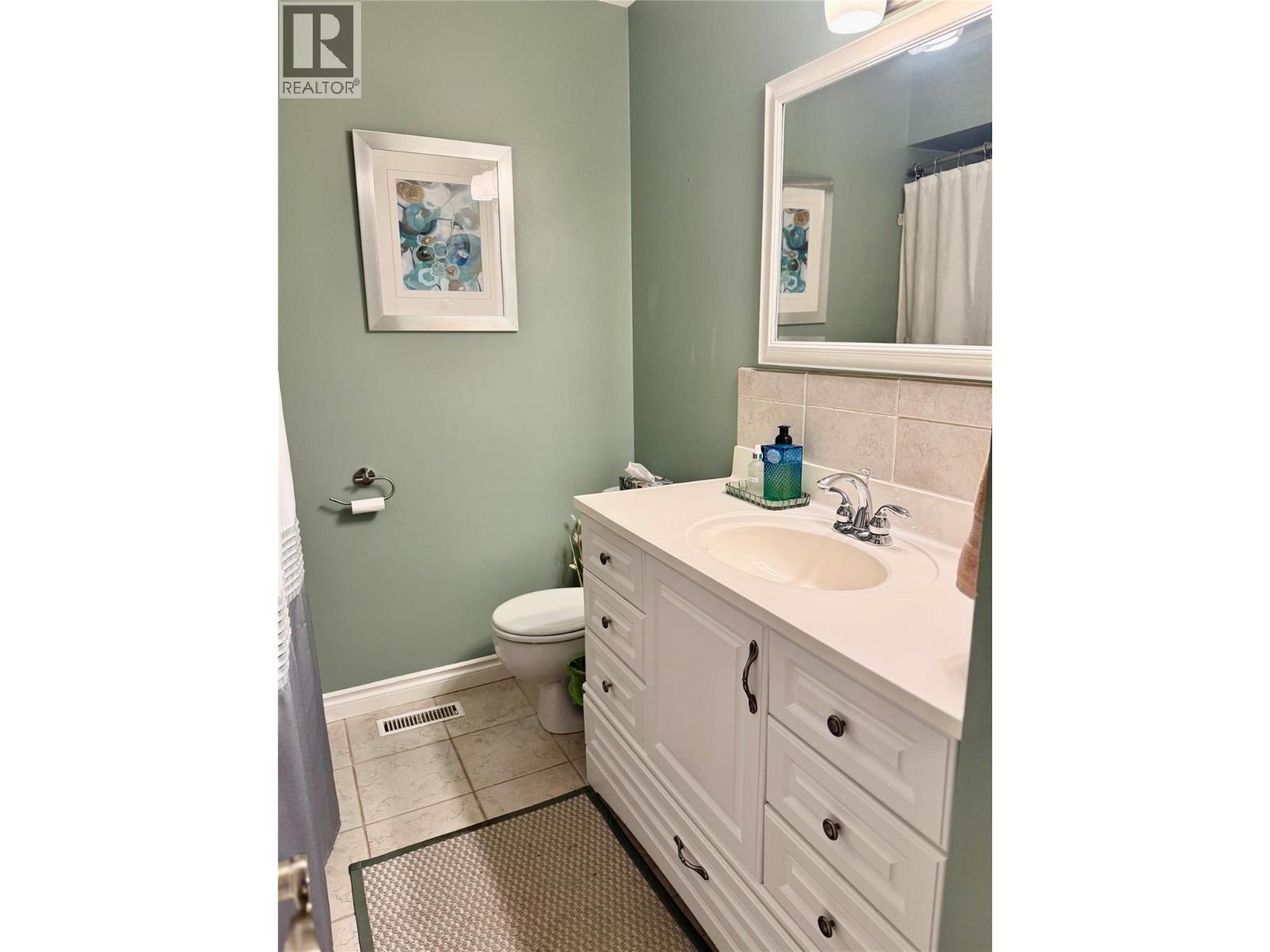 2413 4th Street S, Cranbrook, British Columbia  V1C 5C5 - Photo 33 - 10378077