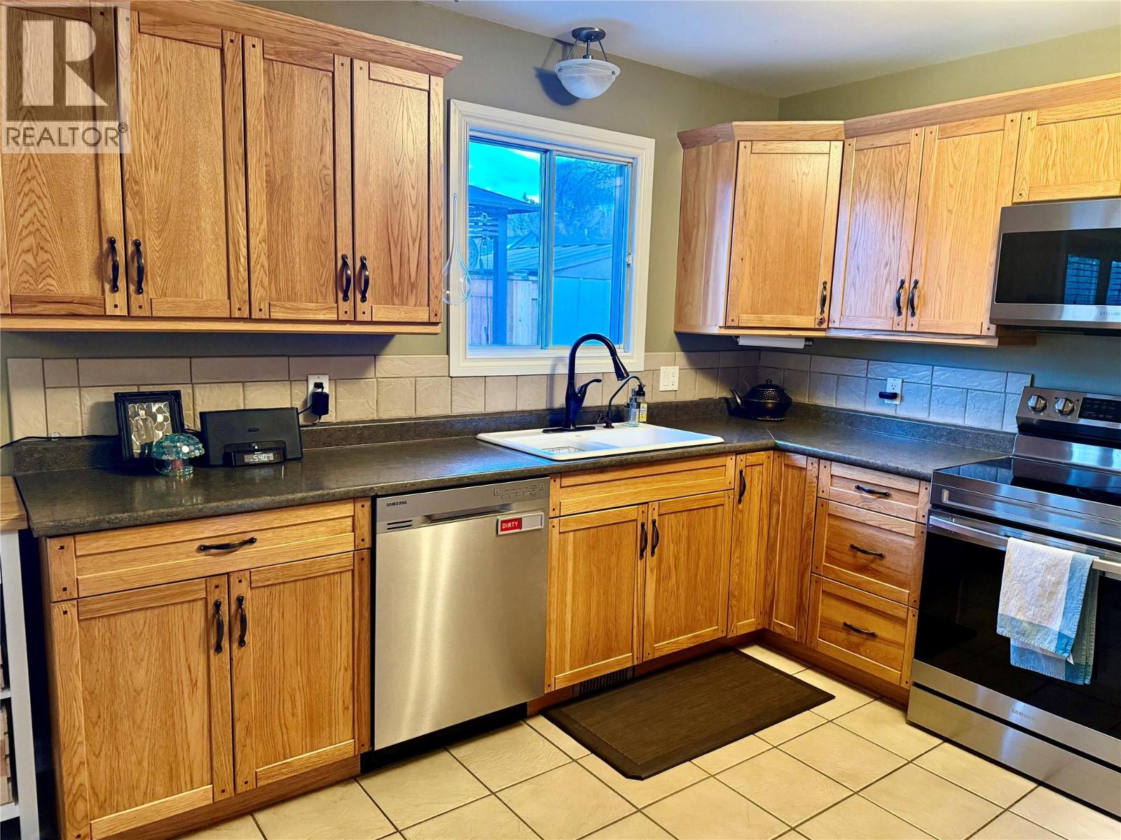 2413 4th Street S, Cranbrook, British Columbia  V1C 5C5 - Photo 19 - 10378077