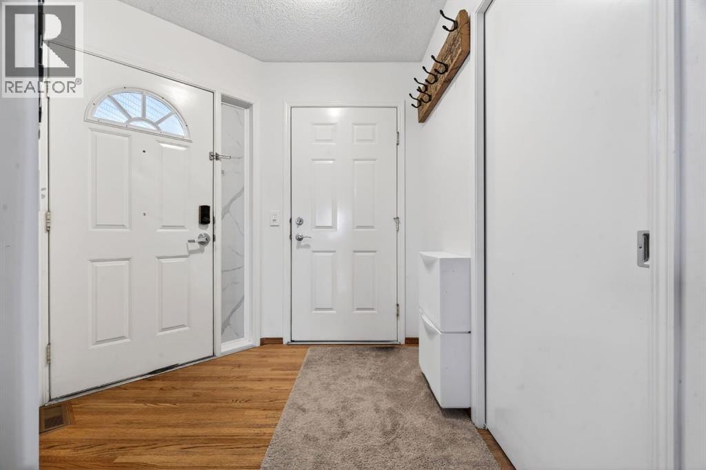 98 Tuscarora Way Nw, Calgary, Alberta  T3L 2G9 - Photo 3 - A2287489