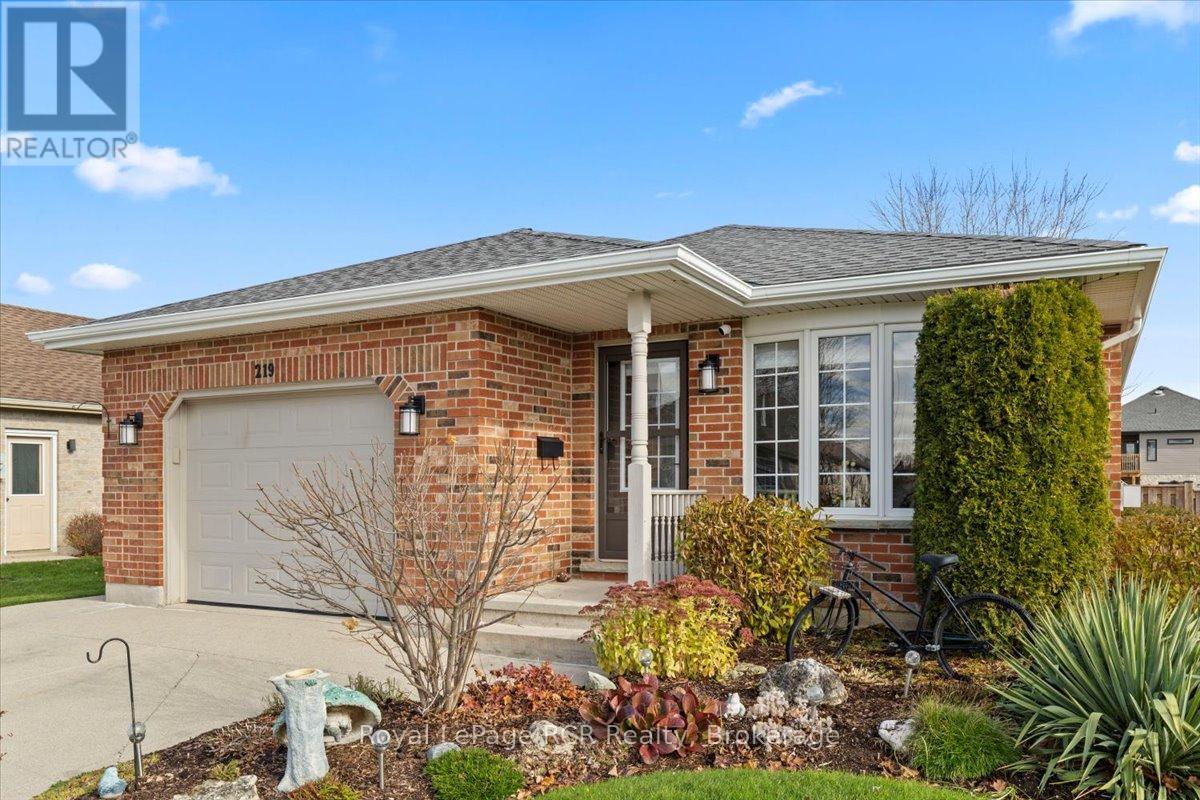219 16TH AVENUE CRESCENT, Hanover, Ontario