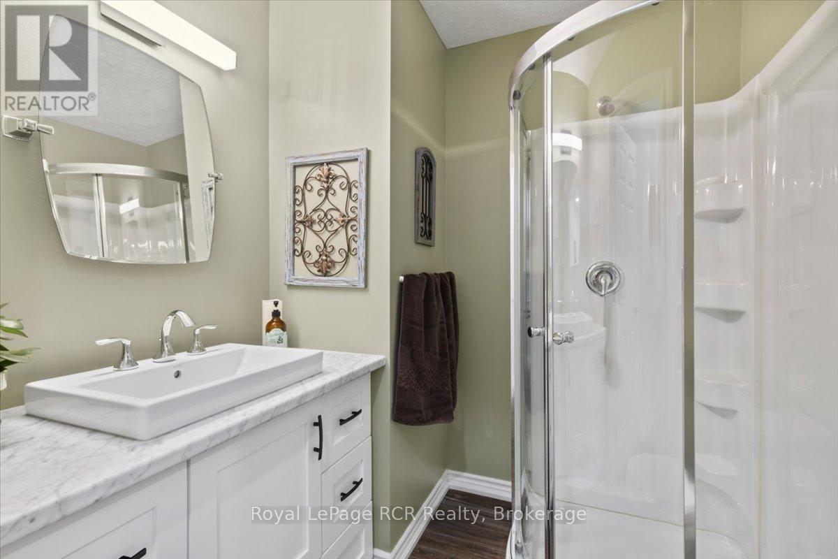 219 16th Avenue Crescent, Hanover, Ontario  N4N 3V3 - Photo 15 - X12559394