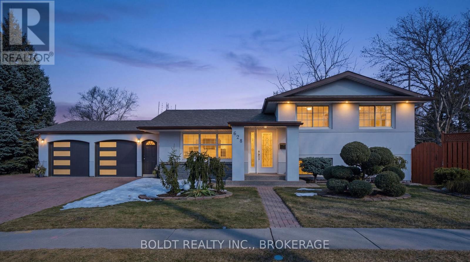 628 Vine Street, St. Catharines, Ontario  L2M 3V5 - Photo 1 - X12866150