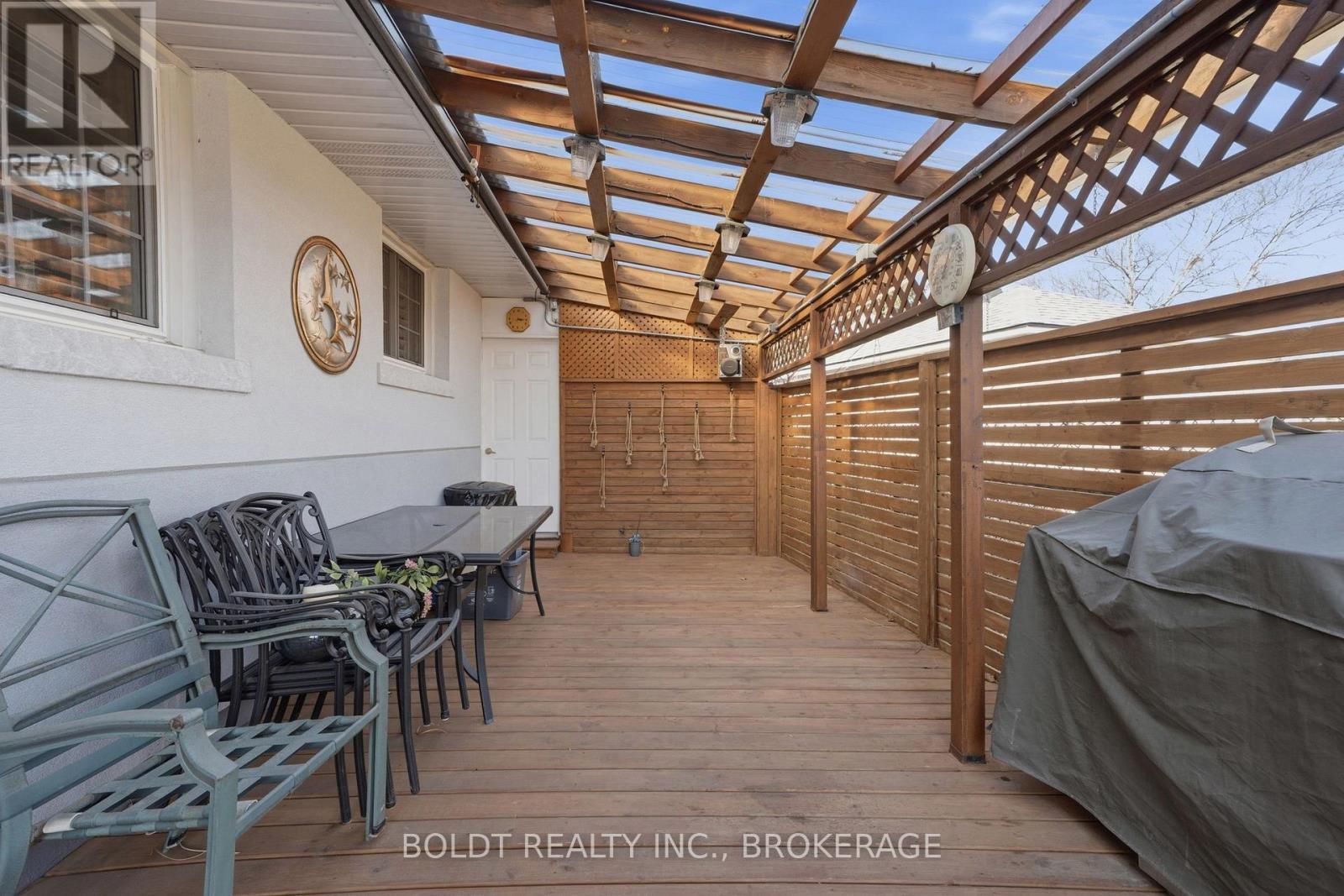 628 Vine Street, St. Catharines, Ontario  L2M 3V5 - Photo 33 - X12866150