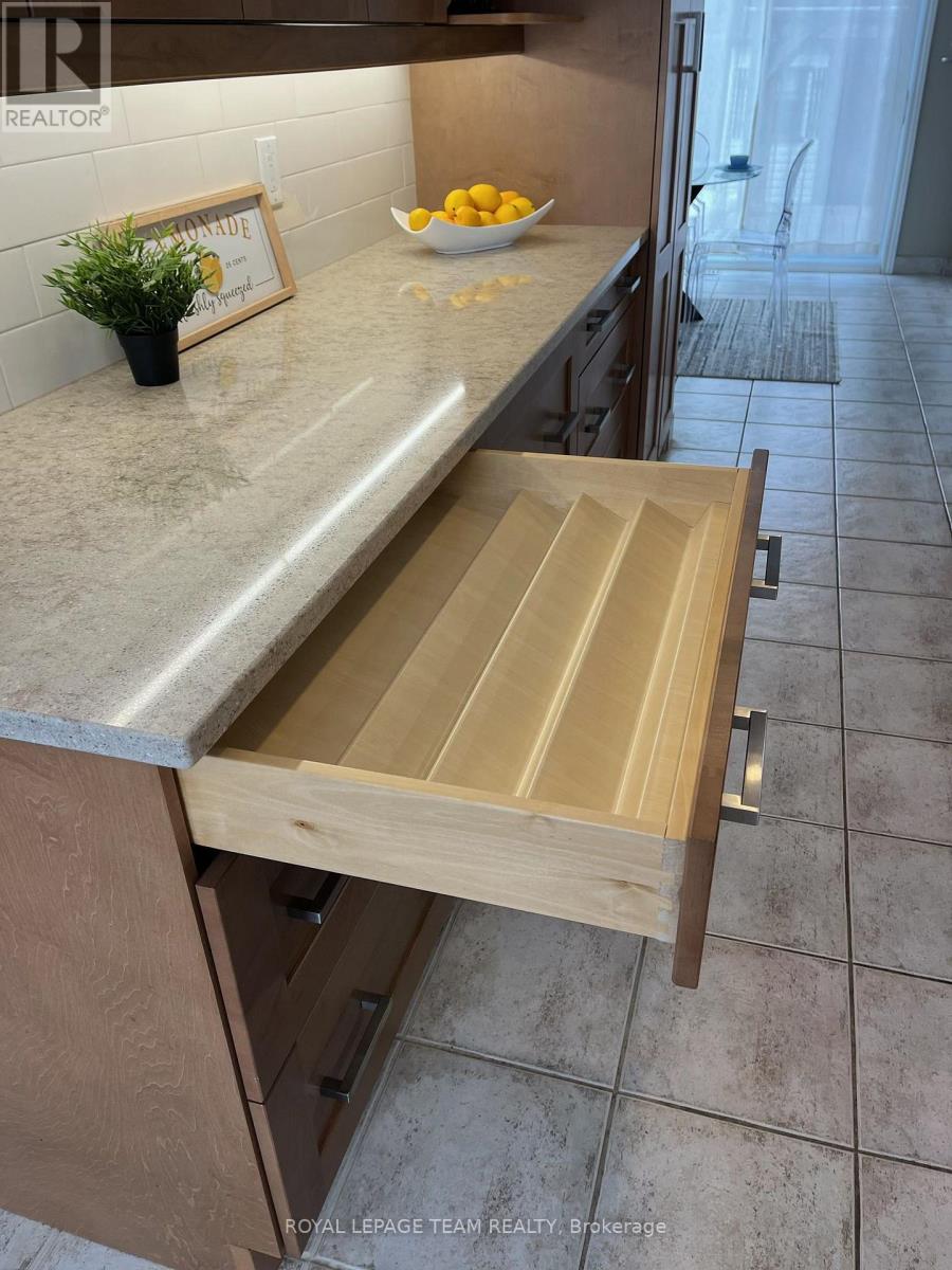 49 Vesta Street, Ottawa, Ontario  K2J 3Z1 - Photo 12 - X12860786