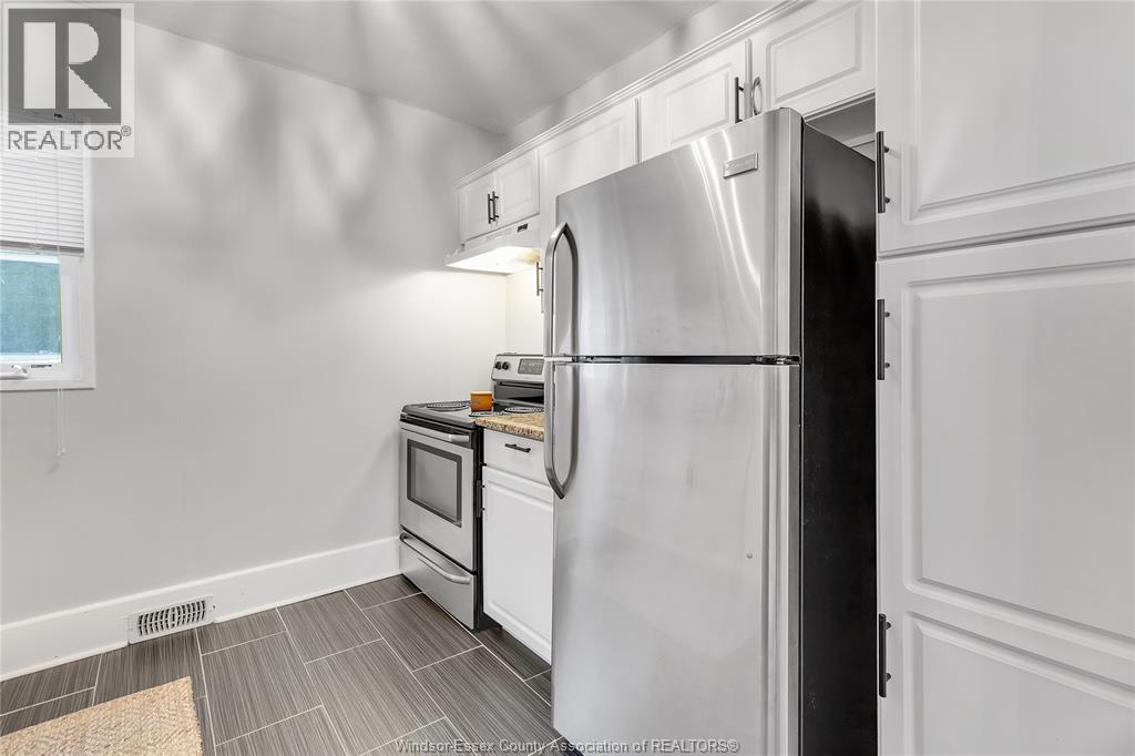 1277 Lincoln, Windsor, Ontario  N8Y 2H9 - Photo 12 - 26004993