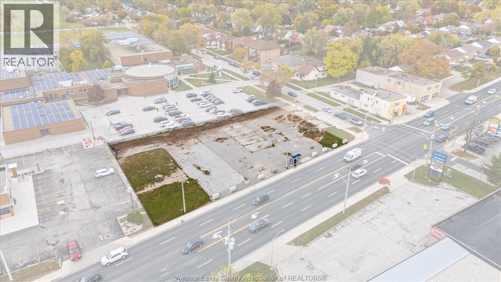 2410-12-16-88 Tecumseh Road West, Windsor, Ontario  N9B 1W3 - Photo 12 - 26004959