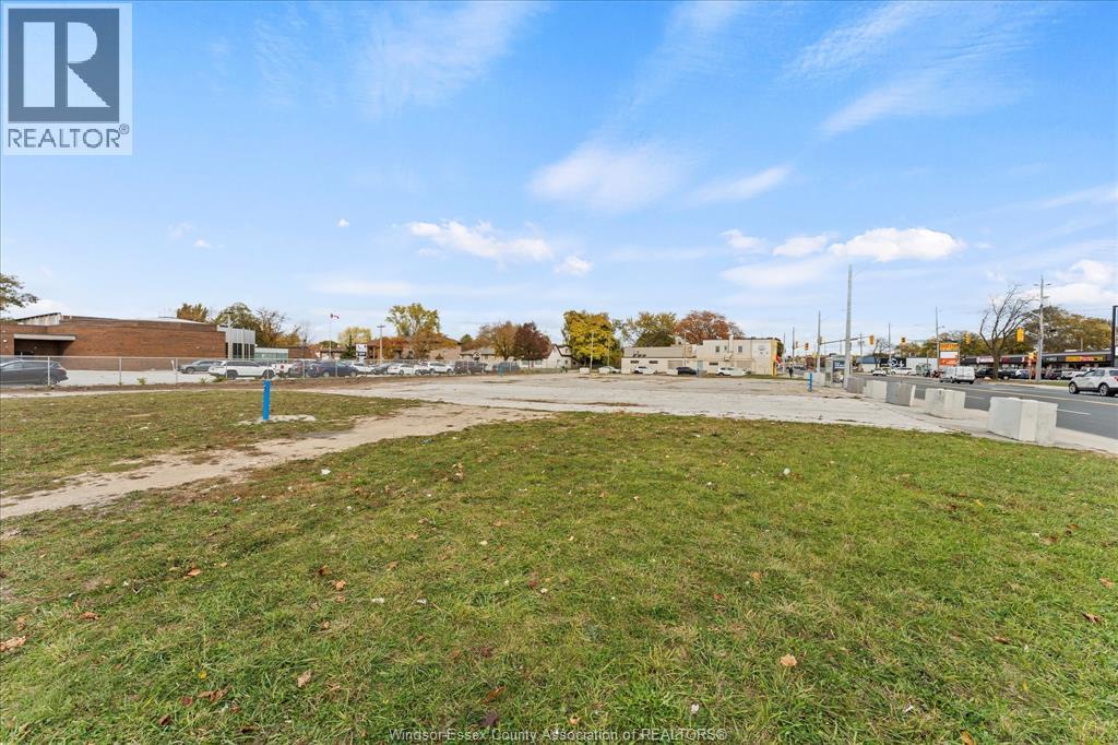2410-12-16-88 Tecumseh Road West, Windsor, Ontario  N9B 1W3 - Photo 5 - 26004959