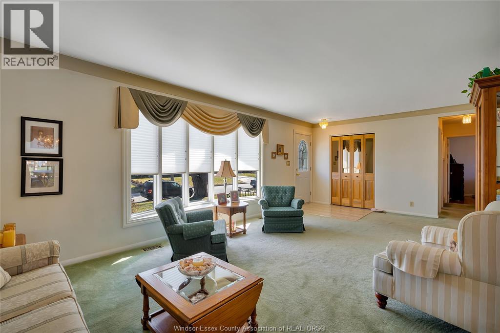 1640 St. Gabriel, Windsor, Ontario  N9E 1P1 - Photo 5 - 26004838