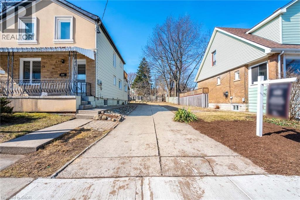 153 Strathcona Avenue N, Hamilton, Ontario  L8R 3C4 - Photo 2 - 40810918