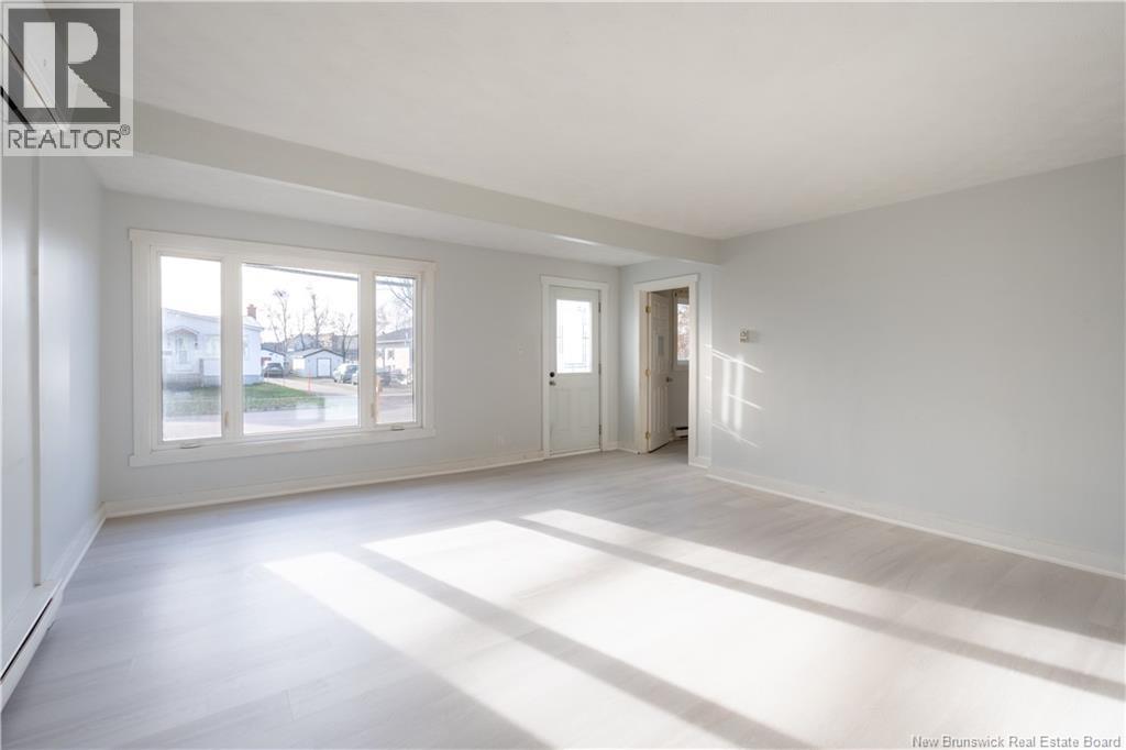 41 Vail Street, Moncton, New Brunswick  E1A 3L2 - Photo 3 - NB128221