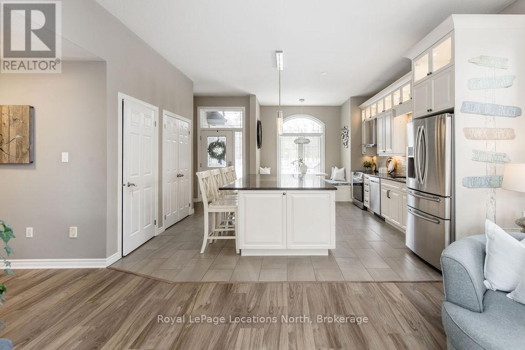 1094 River Road W, Wasaga Beach, Ontario  L9Z 2W7 - Photo 13 - S12866208