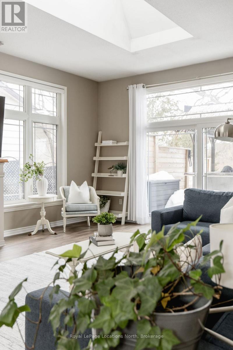 1094 River Road W, Wasaga Beach, Ontario  L9Z 2W7 - Photo 20 - S12866208