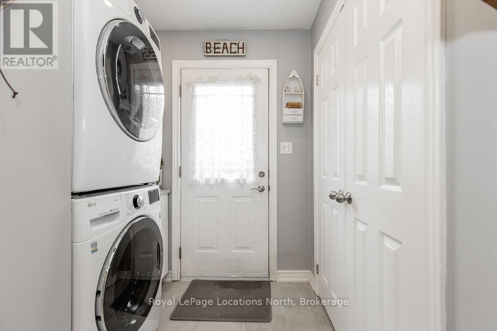 1094 River Road W, Wasaga Beach, Ontario  L9Z 2W7 - Photo 23 - S12866208