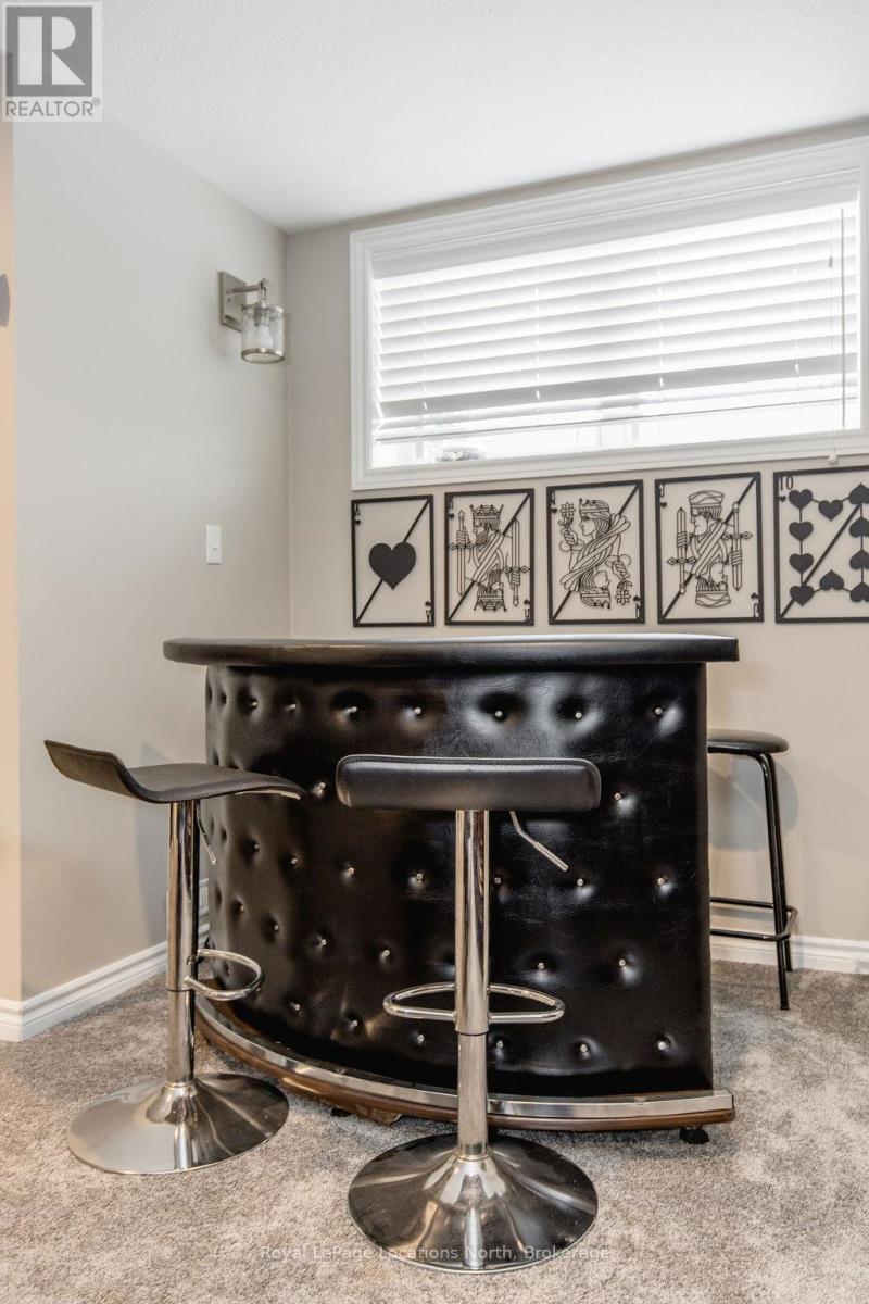 1094 River Road W, Wasaga Beach, Ontario  L9Z 2W7 - Photo 33 - S12866208